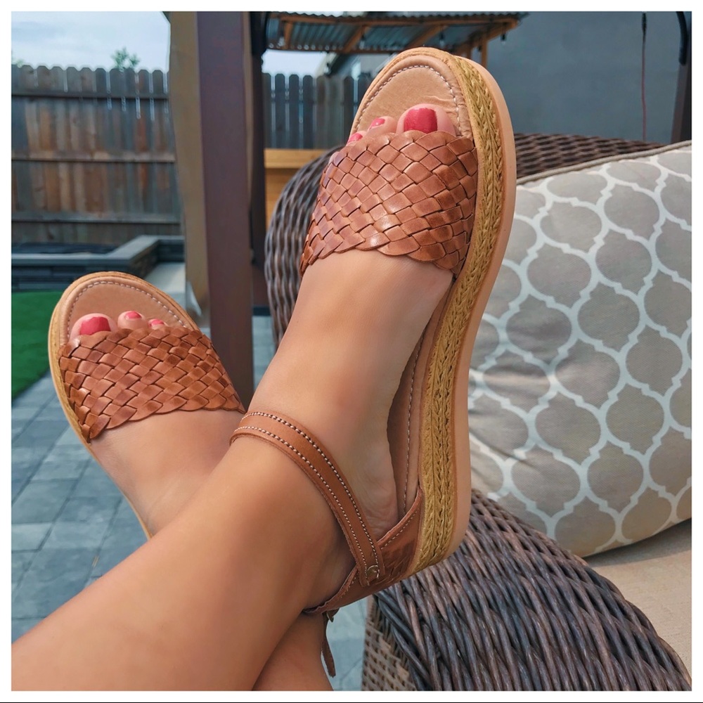Brown Sandals🤠